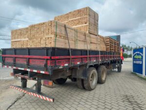 Tamanho 6x10x1,10 com cava para fita plástica